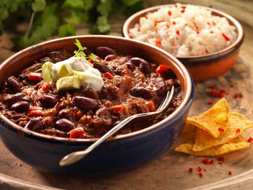 Famous Chili Recipe | www.revivedkitchen.com